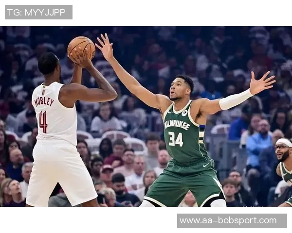 字母哥创造历史单赛季最快达成250分100篮板50助攻壮举