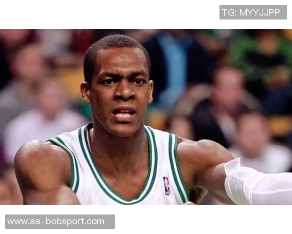 隆多分享抢篮板秘诀身高185米却能单场摘下14个篮板的奥秘