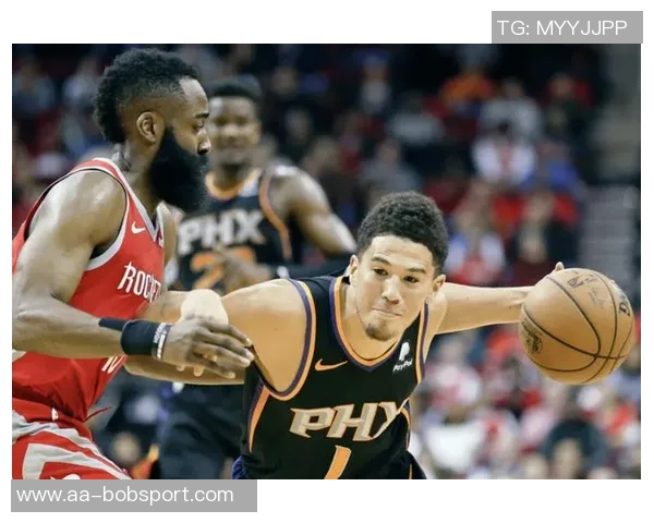 太阳主帅称赞布克表现出色并表示将提升队友状态以求更好表现 太阳主帅称赞布克表现出色并表示将提升队友状态以求更好表现