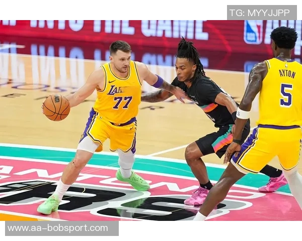 东契奇单节狂砍20分追平詹姆斯历史第六成就再创新高