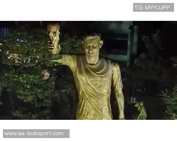 拉波尔塔畅谈梅西雕像构想TNT体育发布创意设计图引发热议