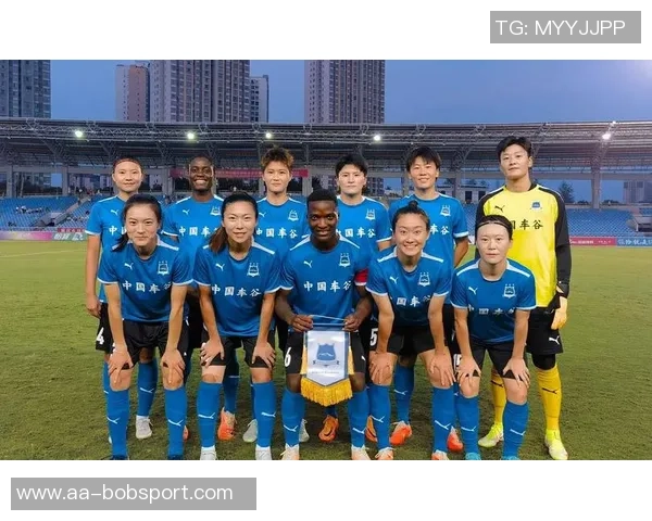 武汉车谷江大女足迎战奥克兰联现场观众人数创下新高达到32318人