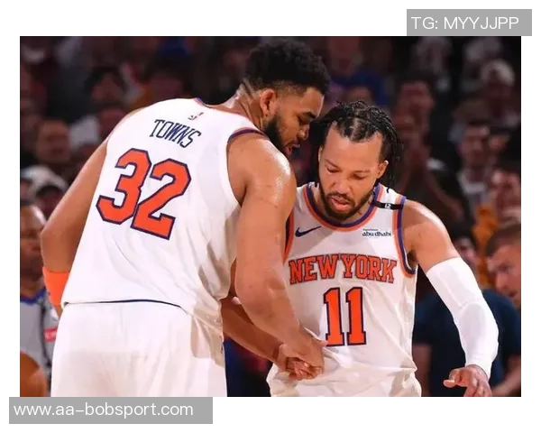 杰伦布朗状态低迷半场表现惨淡仅得6分并贡献4次失误正负值惨遭17 杰伦布朗状态低迷半场表现惨淡仅得6分并贡献4次失误正负值惨遭17